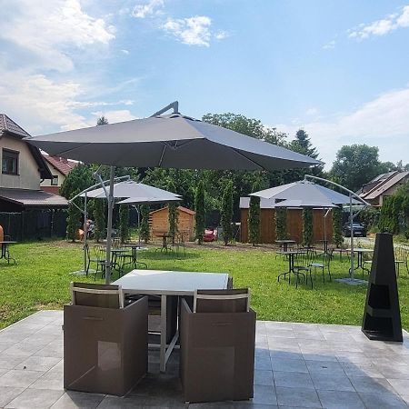 The Castle Suites & Apartment - Free Parking - (Adults Only) Krakov Exteriér fotografie