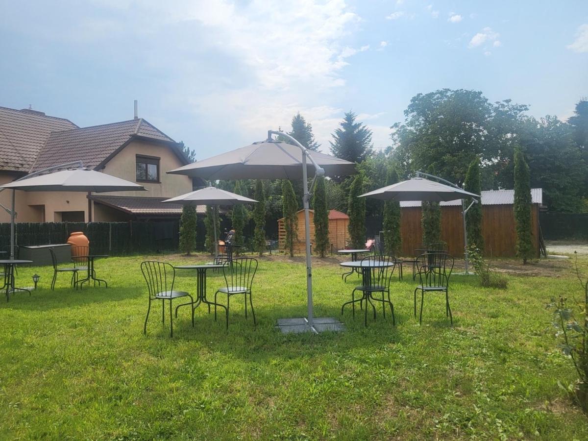 The Castle Suites & Apartment - Free Parking - (Adults Only) Krakov Exteriér fotografie